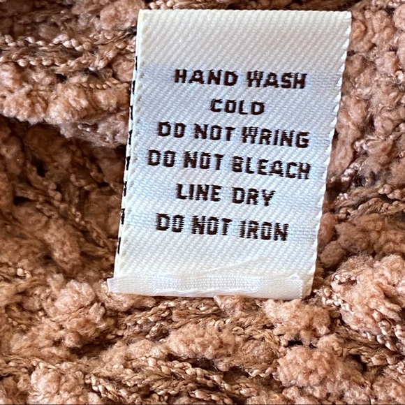 💐HOST PICK💐 NWT Vintage Havana Popcorn Texture Knit Top - Picture 9 of 15